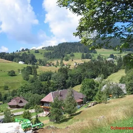 Ferienwohnung Schwarz * טודמוס